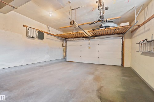 5 Loyola Place, St. Albert, AB - Indoor Photo Showing Garage