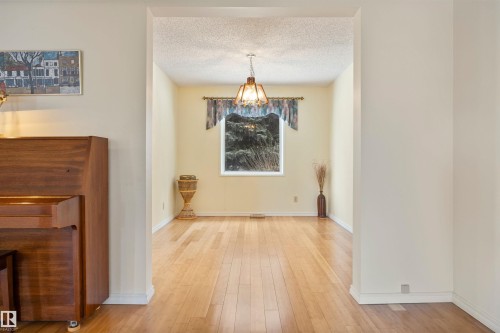 5 Loyola Place, St. Albert, AB - Indoor Photo Showing Other Room