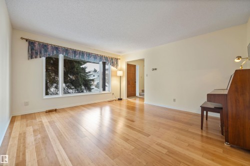 5 Loyola Place, St. Albert, AB - Indoor Photo Showing Other Room