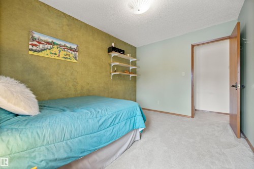 5 Loyola Place, St. Albert, AB - Indoor Photo Showing Bedroom