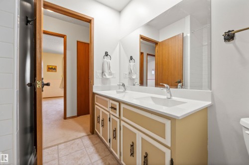 5 Loyola Place, St. Albert, AB - Indoor Photo Showing Bathroom