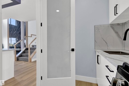 2020 155 Avenue, Edmonton, AB - Indoor Photo Showing Kitchen