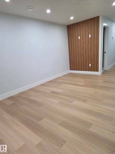 2020 155 Avenue, Edmonton, AB - Indoor Photo Showing Other Room