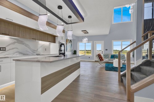 2020 155 Avenue, Edmonton, AB - Indoor