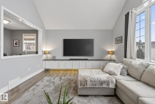 121 Galland Crescent, Edmonton, AB - Indoor