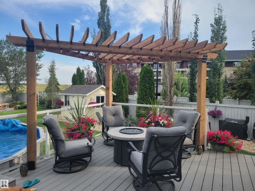 121 Galland Crescent, Edmonton, AB - Outdoor With Deck Patio Veranda