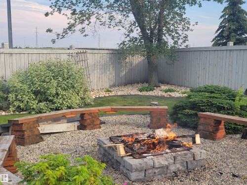 121 Galland Crescent, Edmonton, AB - Outdoor