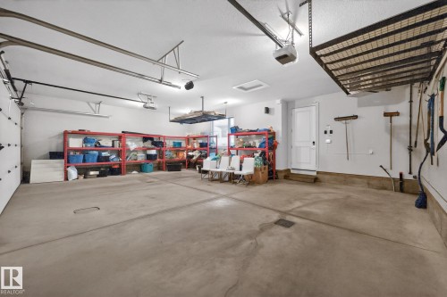 14643 92A Avenue, Edmonton, AB - Indoor Photo Showing Garage