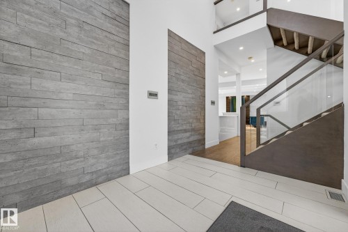 14643 92A Avenue, Edmonton, AB - Indoor Photo Showing Other Room