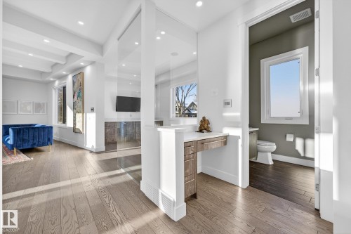 14643 92A Avenue, Edmonton, AB - Indoor Photo Showing Other Room