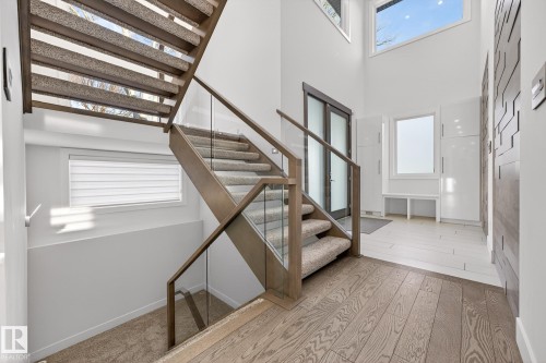 14643 92A Avenue, Edmonton, AB - Indoor Photo Showing Other Room