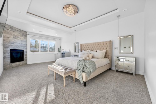 14643 92A Avenue, Edmonton, AB - Indoor Photo Showing Bedroom