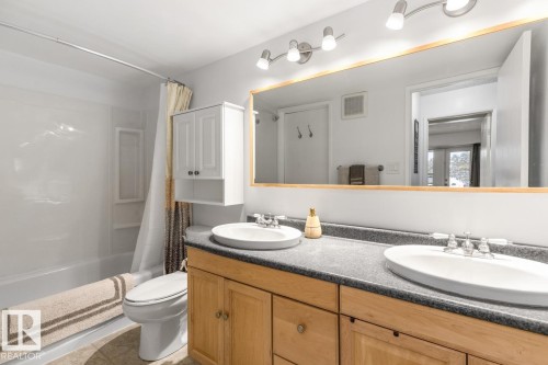 103 10528 29 Avenue, Edmonton, AB - Indoor Photo Showing Bathroom