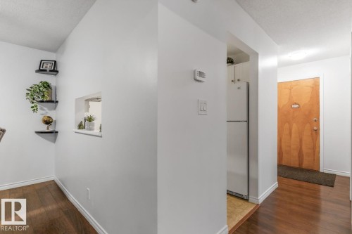 103 10528 29 Avenue, Edmonton, AB - Indoor Photo Showing Other Room