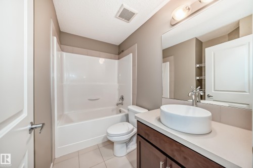 5251 Chappelle Road, Edmonton, AB - Indoor Photo Showing Bathroom