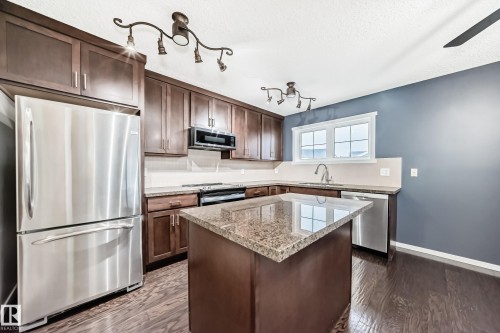 5251 Chappelle Road, Edmonton, AB - Indoor Photo Showing Kitchen With Upgraded Kitchen