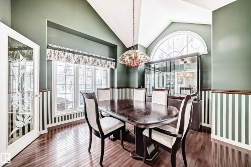 170 Blackburn Drive W, Edmonton, AB - Indoor Photo Showing Dining Room