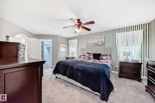 170 Blackburn Drive W, Edmonton, AB - Indoor Photo Showing Bedroom