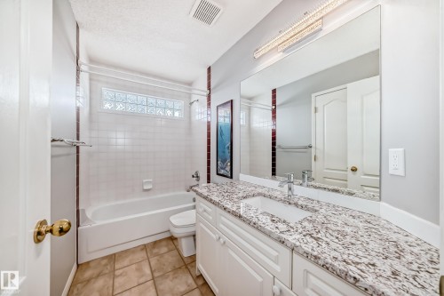 Upstairs Bathroom. - 170 Blackburn Drive W, Edmonton, AB - Indoor Photo Showing Bathroom