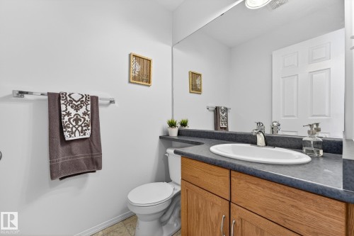 16 225 Blackburn Drive E, Edmonton, AB - Indoor Photo Showing Bathroom