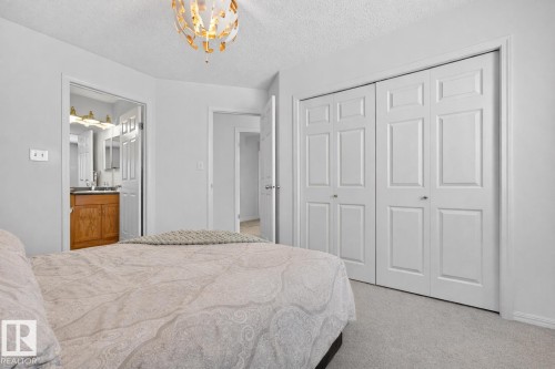 16 225 Blackburn Drive E, Edmonton, AB - Indoor Photo Showing Bedroom