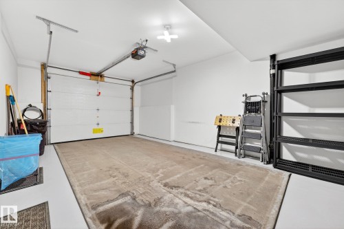 16 225 Blackburn Drive E, Edmonton, AB - Indoor Photo Showing Garage
