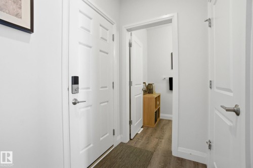 1525 Darby Bay, Edmonton, AB - Indoor Photo Showing Other Room