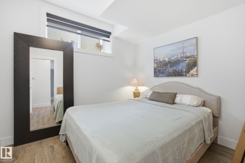 1525 Darby Bay, Edmonton, AB - Indoor Photo Showing Bedroom