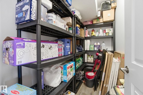 1525 Darby Bay, Edmonton, AB - Indoor