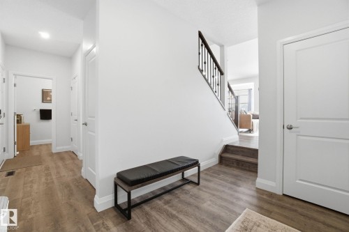 1525 Darby Bay, Edmonton, AB - Indoor Photo Showing Other Room