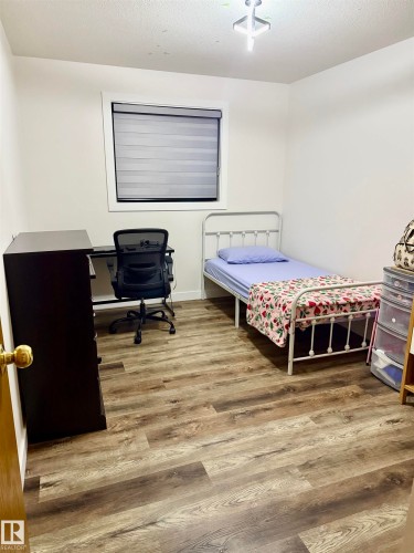 4514 56 Avenue, Barrhead, AB - Indoor Photo Showing Bedroom