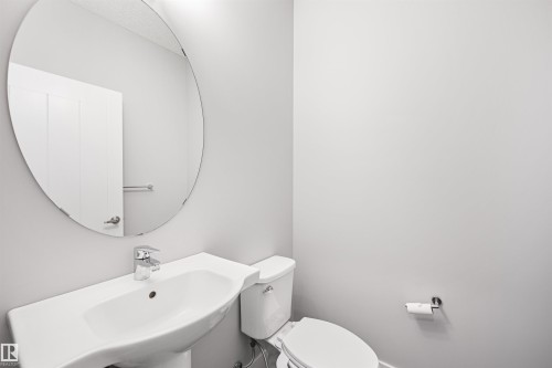 30 804 Welsh Drive, Edmonton, AB - Indoor Photo Showing Bathroom