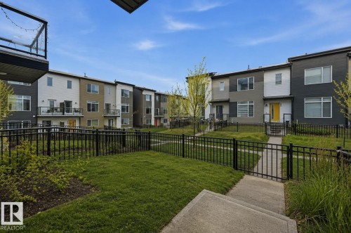 54 804 Welsh Drive, Edmonton, AB - Outdoor