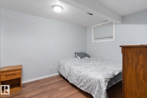 10919 116 Street, Edmonton, AB - Indoor Photo Showing Bedroom