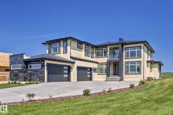 34-26409 TWP RD 532A  Rural Parkland County, AB T7X 0W7