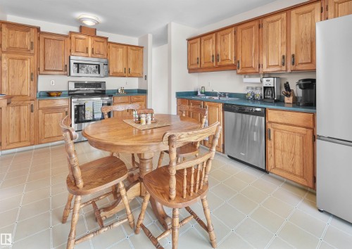 10928 36A Avenue, Edmonton, AB - Indoor Photo Showing Kitchen