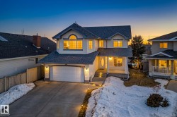 1354 118A Street  Edmonton, AB T6J 7G2