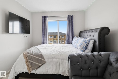432 390 Windermere Road Nw, Edmonton, AB - Indoor Photo Showing Bedroom