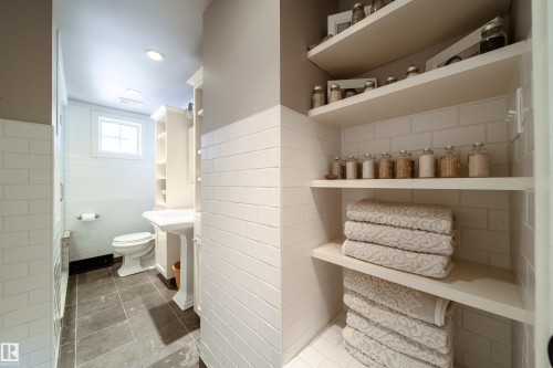 main level 3 piece bathroom - 8332 120 Street, Edmonton, AB - Indoor Photo Showing Bathroom