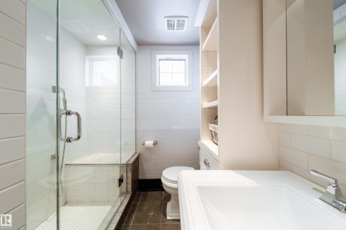 main level bathroom - 8332 120 Street, Edmonton, AB - Indoor Photo Showing Bathroom