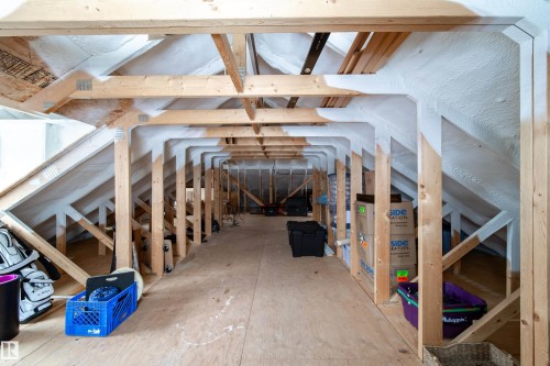 insulated and private - 8332 120 Street, Edmonton, AB - Indoor