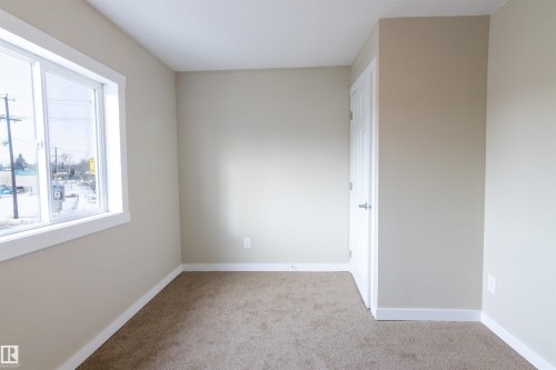 11029 95 Street, Edmonton, AB - Indoor Photo Showing Other Room