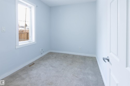 11029 95 Street, Edmonton, AB - Indoor Photo Showing Other Room