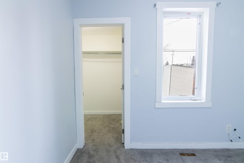 11029 95 Street, Edmonton, AB - Indoor Photo Showing Other Room