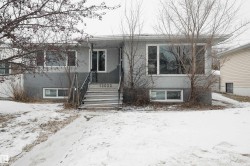 12033 54 Street  Edmonton, AB T5W 3N2
