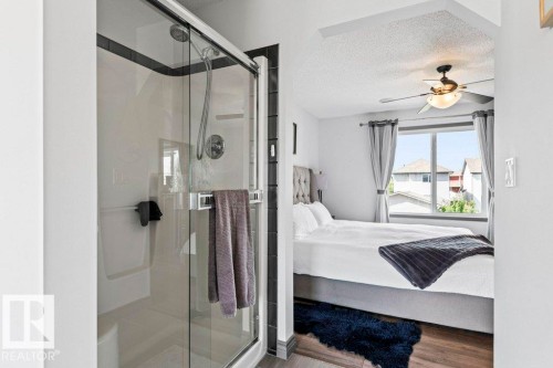 16820 57 Street, Edmonton, AB - Indoor Photo Showing Bathroom