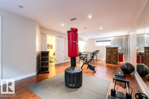 16820 57 Street, Edmonton, AB - Indoor