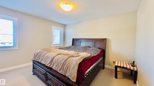 1542 33A Street, Edmonton, AB - Indoor Photo Showing Bedroom