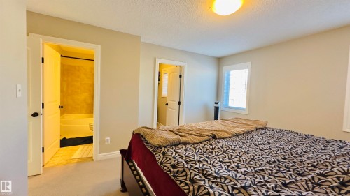 1542 33A Street, Edmonton, AB - Indoor Photo Showing Bedroom
