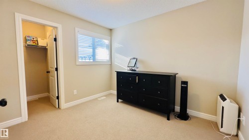 1542 33A Street, Edmonton, AB - Indoor